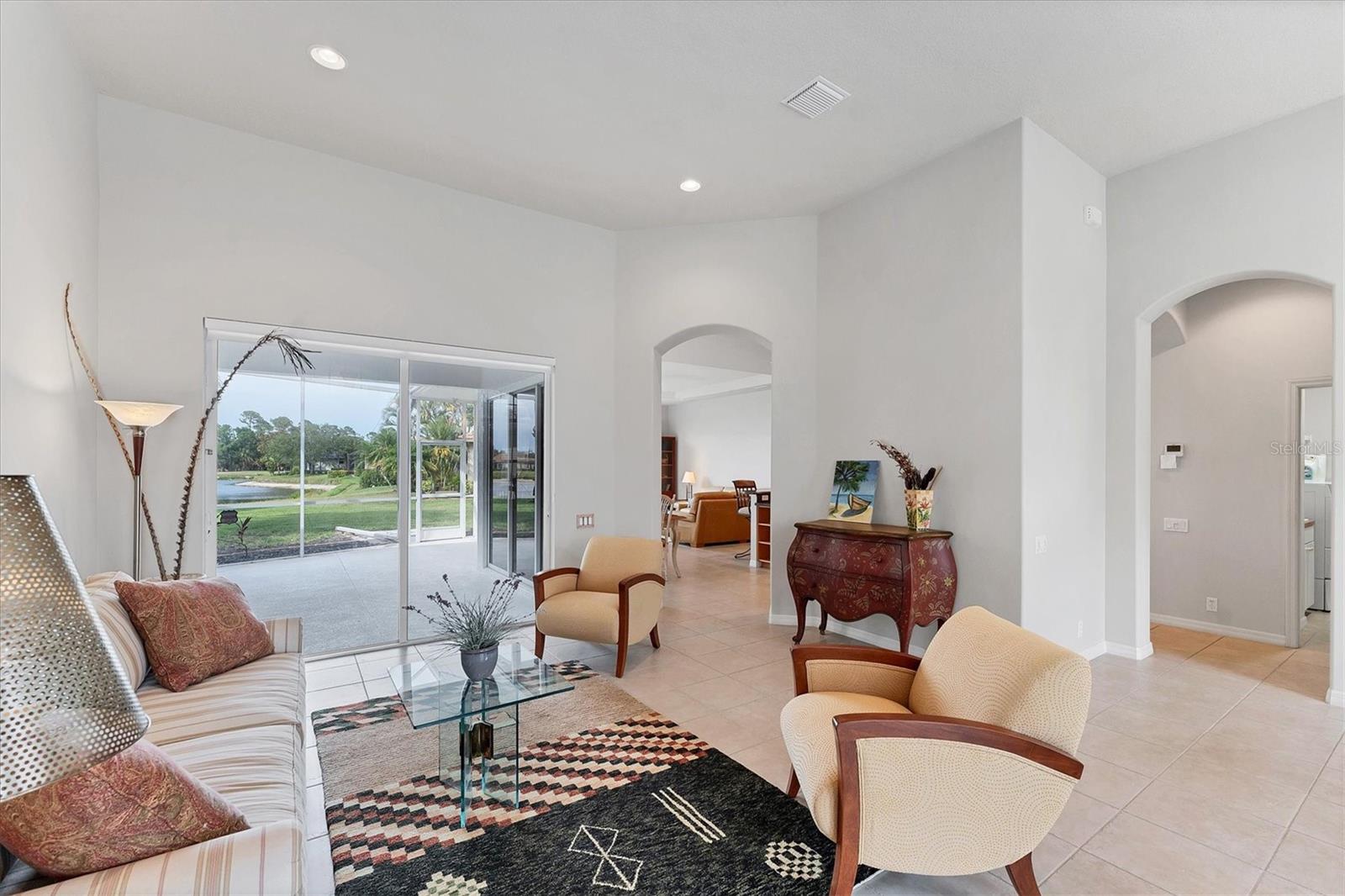 PELICAN POINTE GOLF & COUNTRY CLUB - Residential