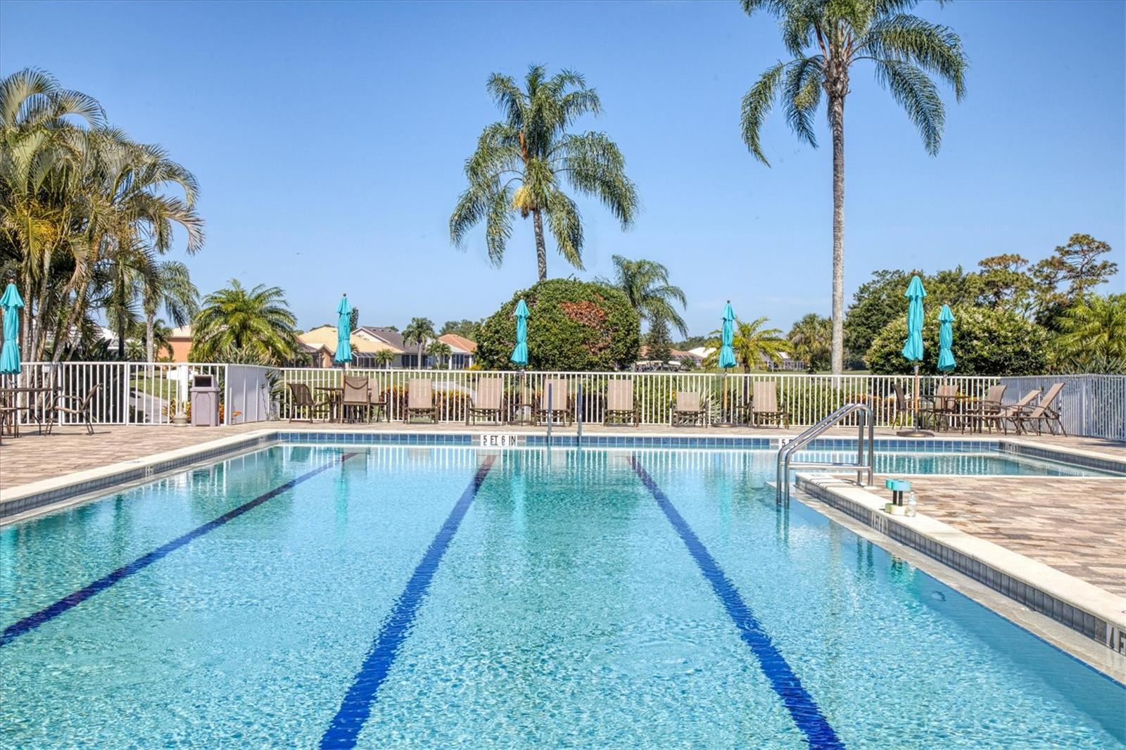 PELICAN POINTE GOLF & COUNTRY CLUB - Residential