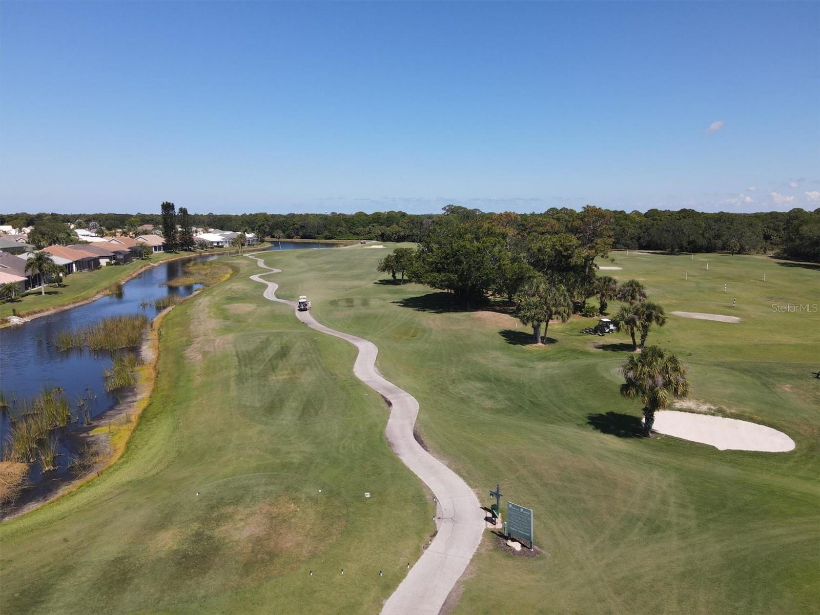 PELICAN POINTE GOLF & COUNTRY CLUB - Residential