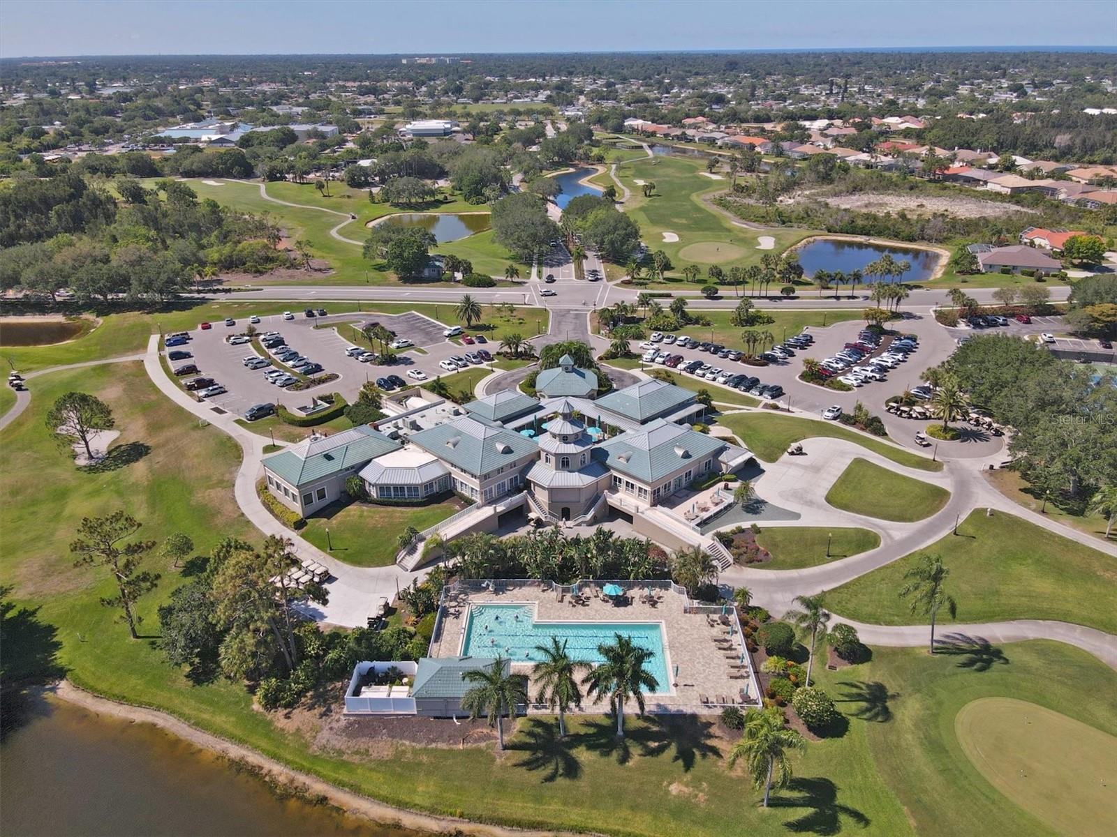 PELICAN POINTE GOLF & COUNTRY CLUB - Residential