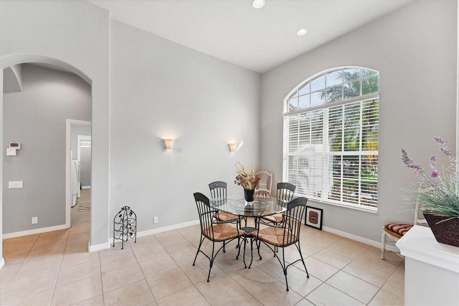 PELICAN POINTE GOLF & COUNTRY CLUB - Residential