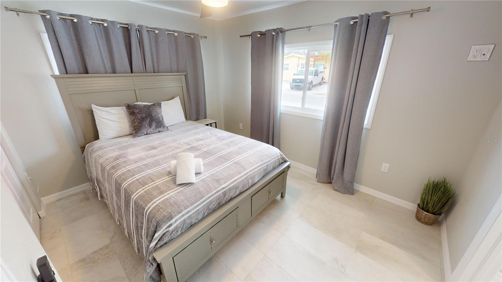 LONGBOAT KEY - Residential