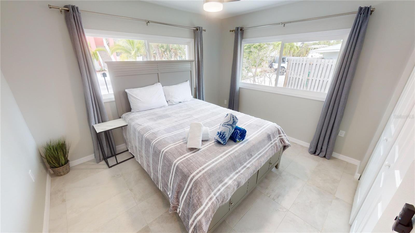 LONGBOAT KEY - Residential