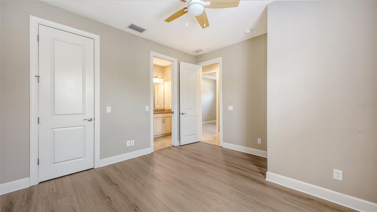 ESPLANADE GOLF AND COUNTRY CLUB - Residential