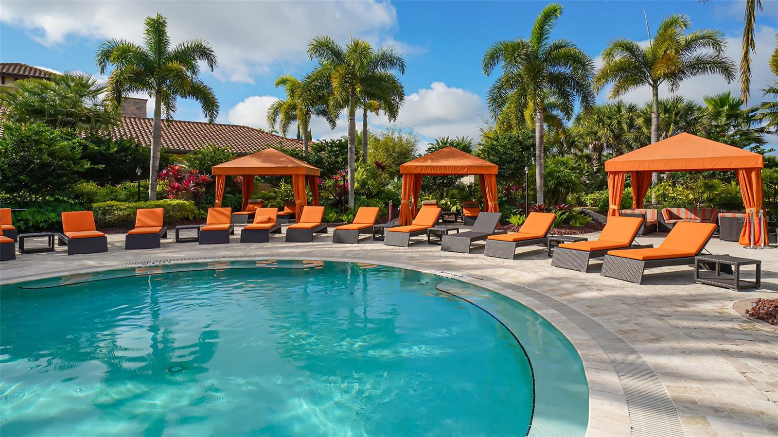 ESPLANADE GOLF AND COUNTRY CLUB - Residential