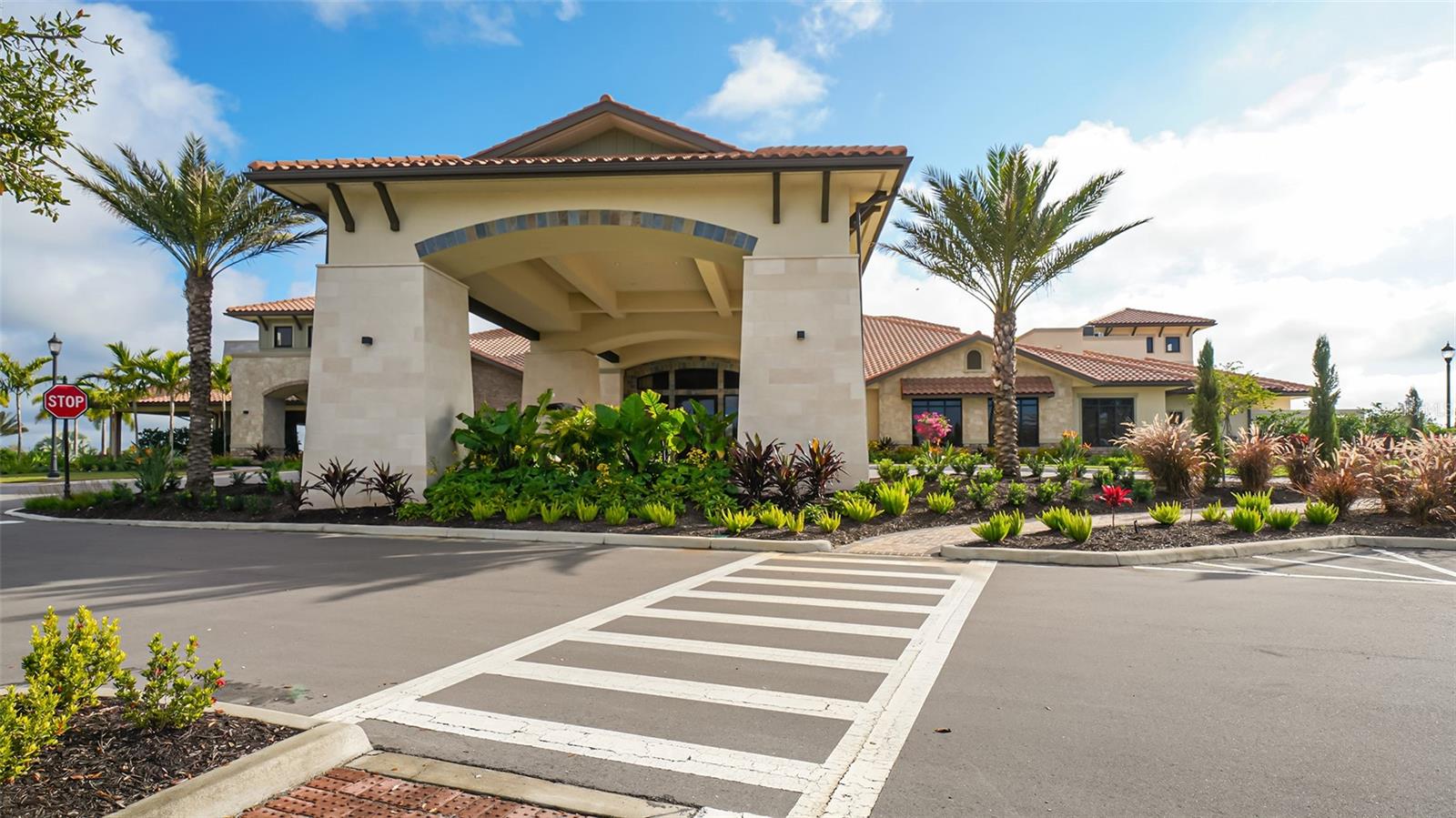 ESPLANADE GOLF AND COUNTRY CLUB - Residential
