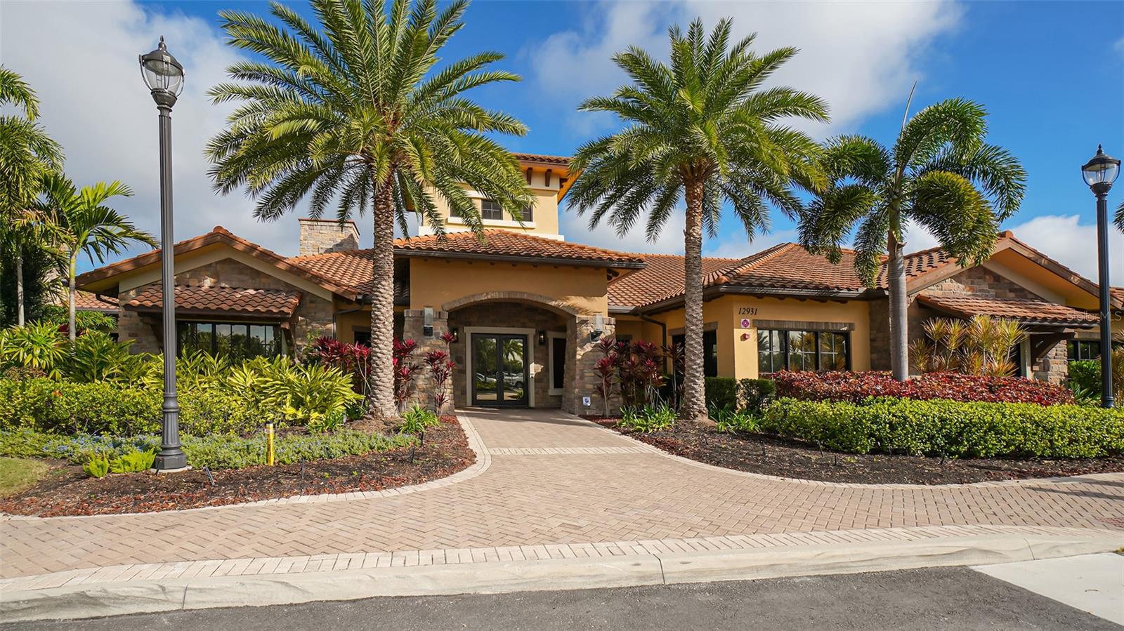 ESPLANADE GOLF AND COUNTRY CLUB - Residential