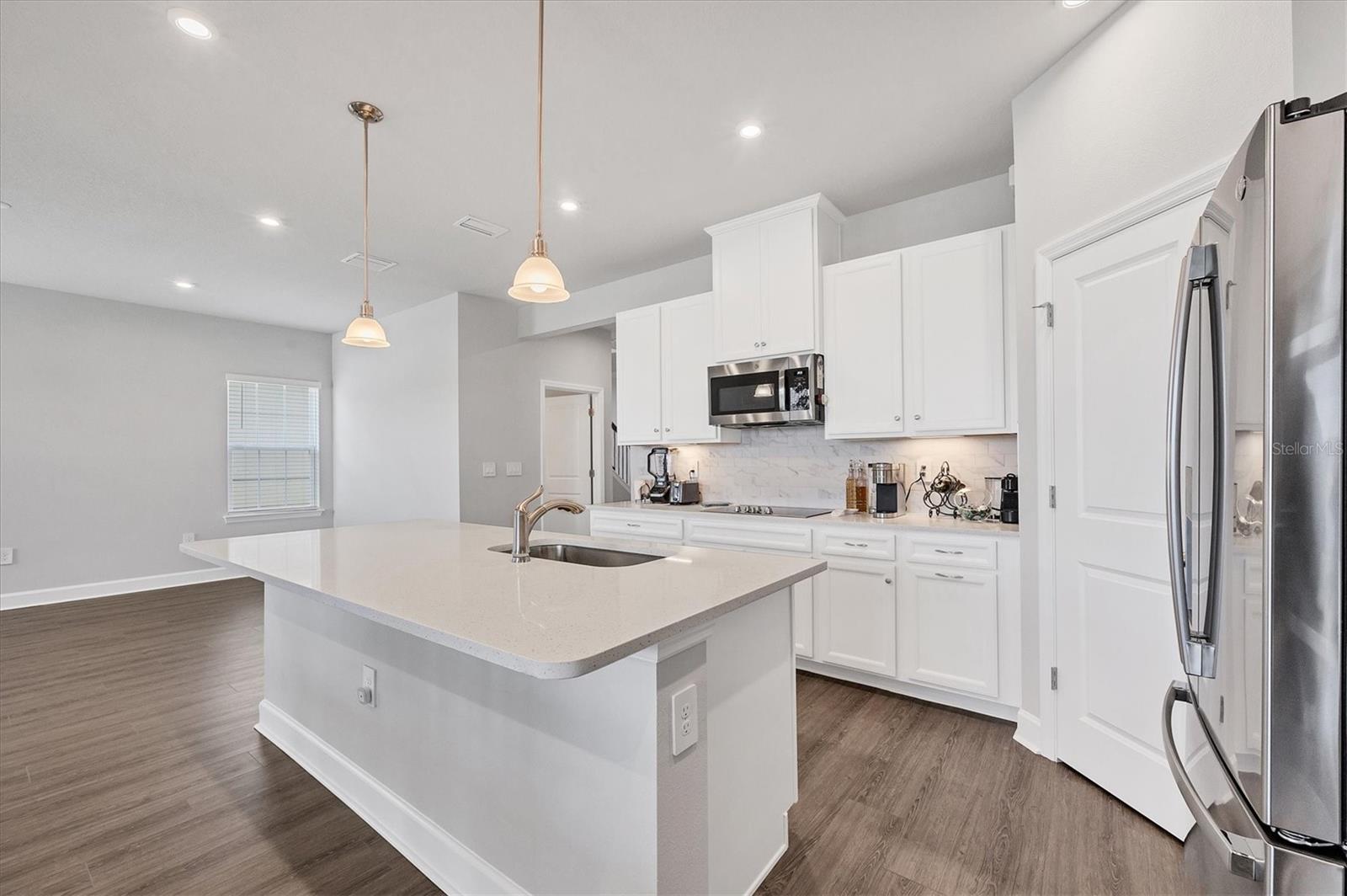 AVALON WOODS - Residential