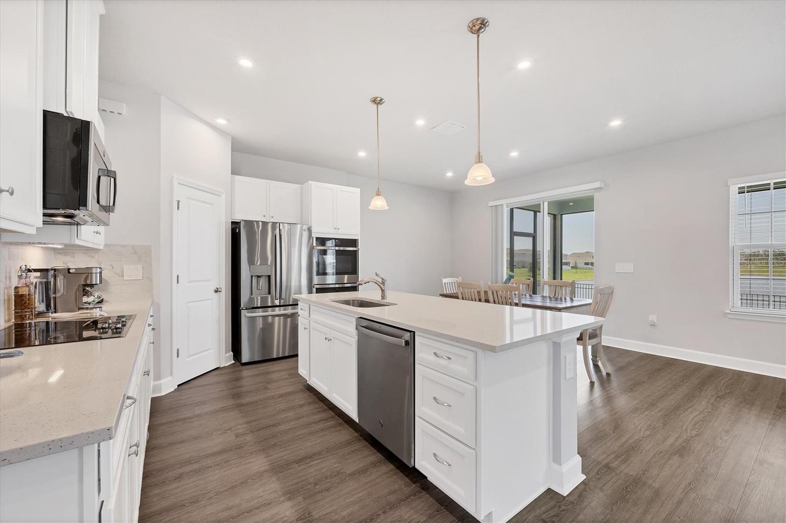 AVALON WOODS - Residential