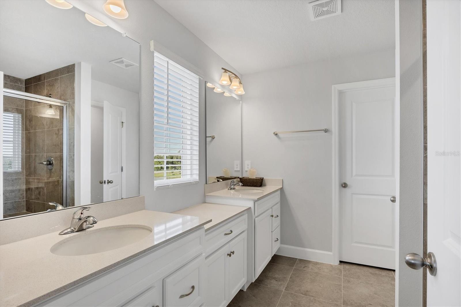 AVALON WOODS - Residential