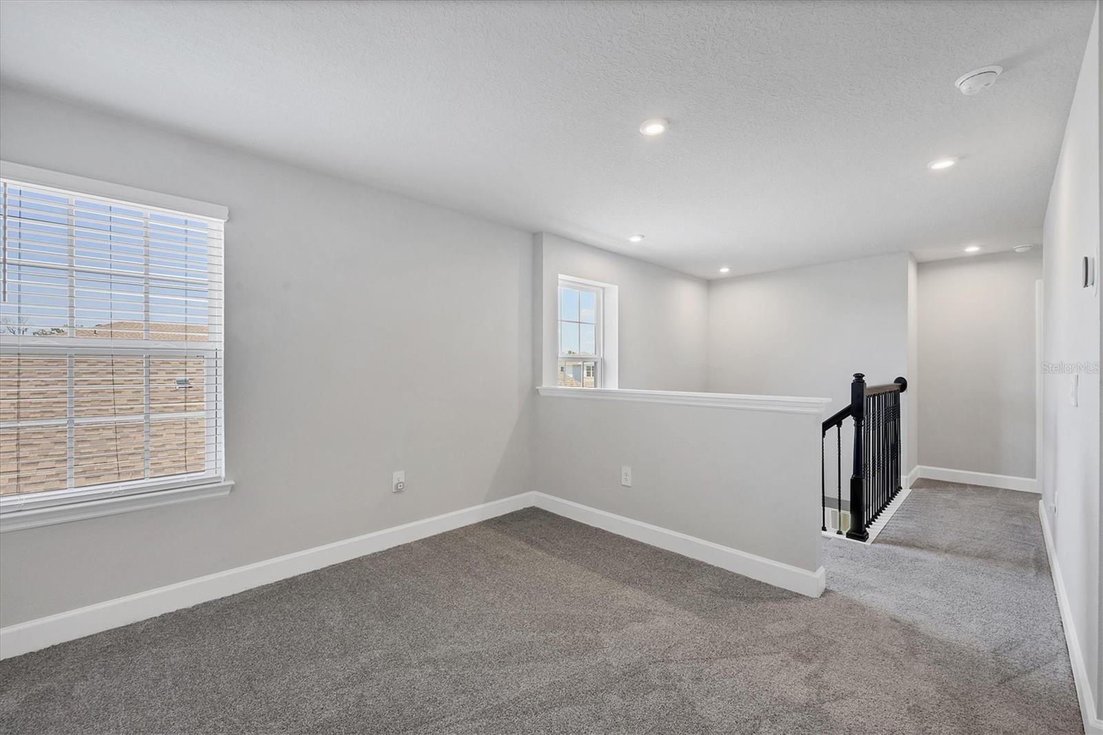 AVALON WOODS - Residential