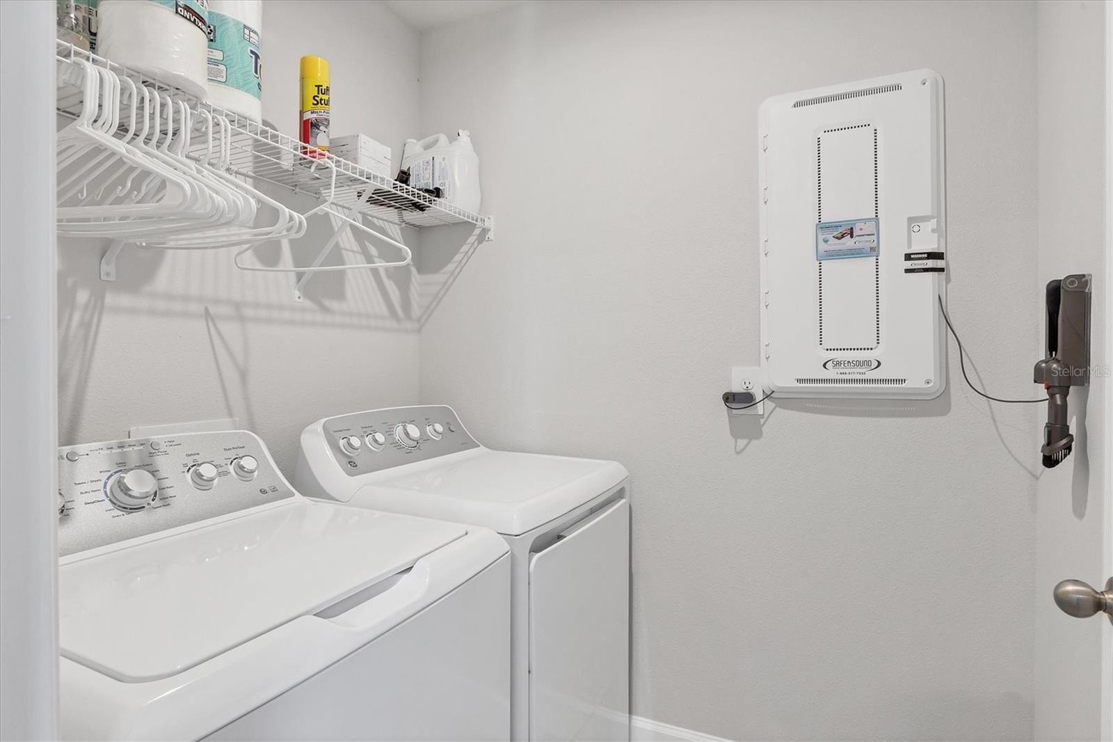 AVALON WOODS - Residential