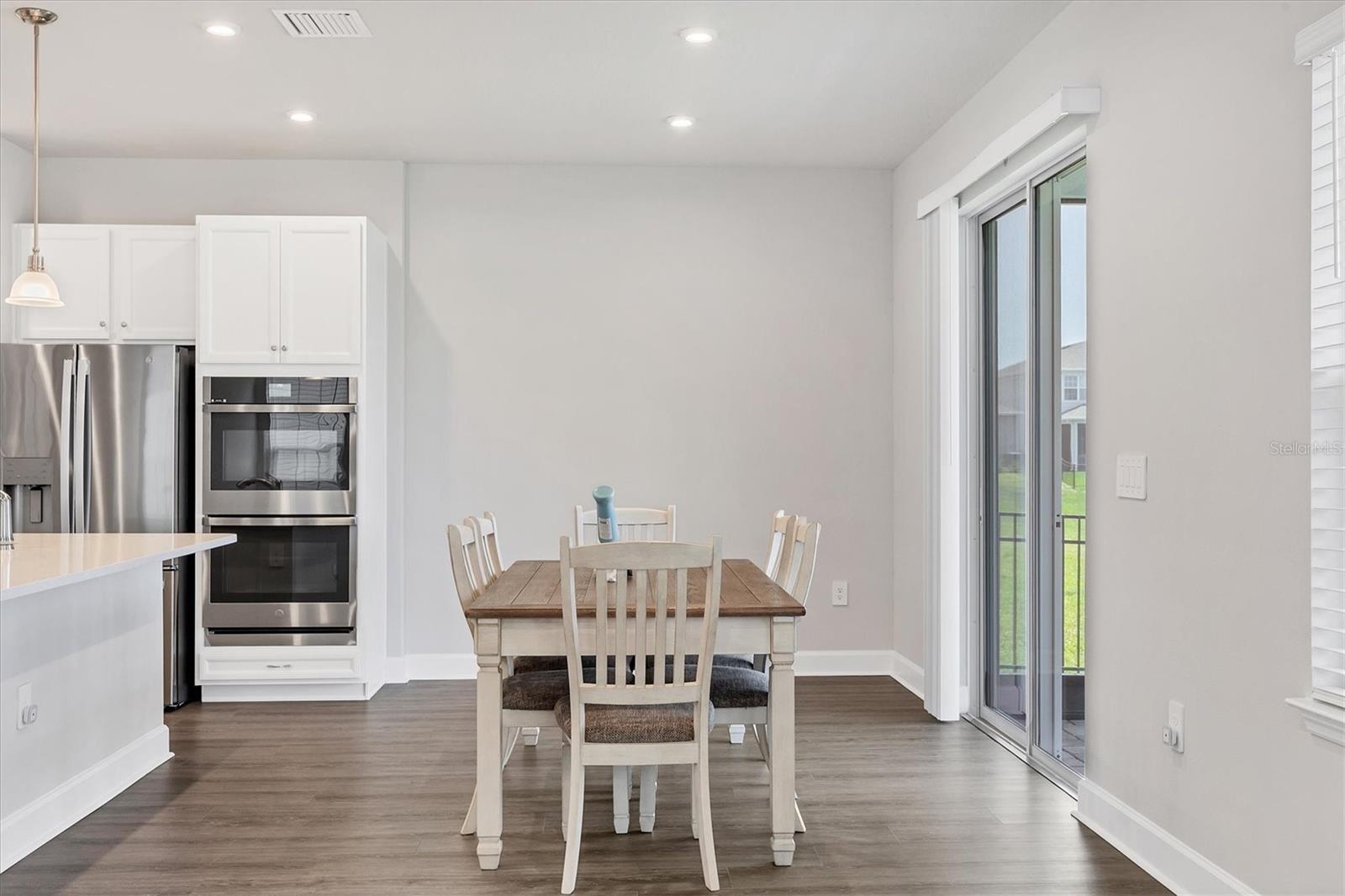 AVALON WOODS - Residential