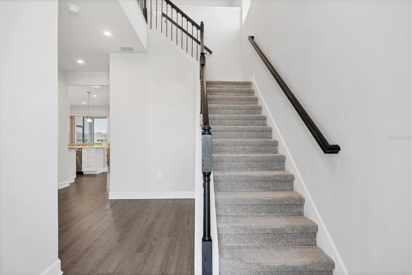 AVALON WOODS - Residential