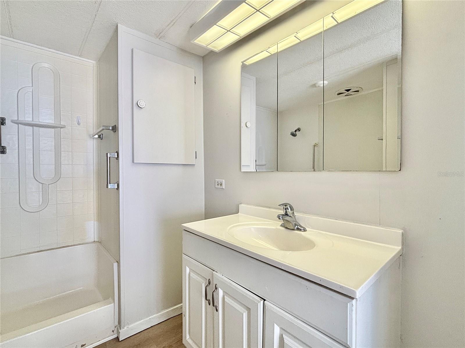 MOBEL AMERICANA MOBILE HOME PARK UNREC - Residential