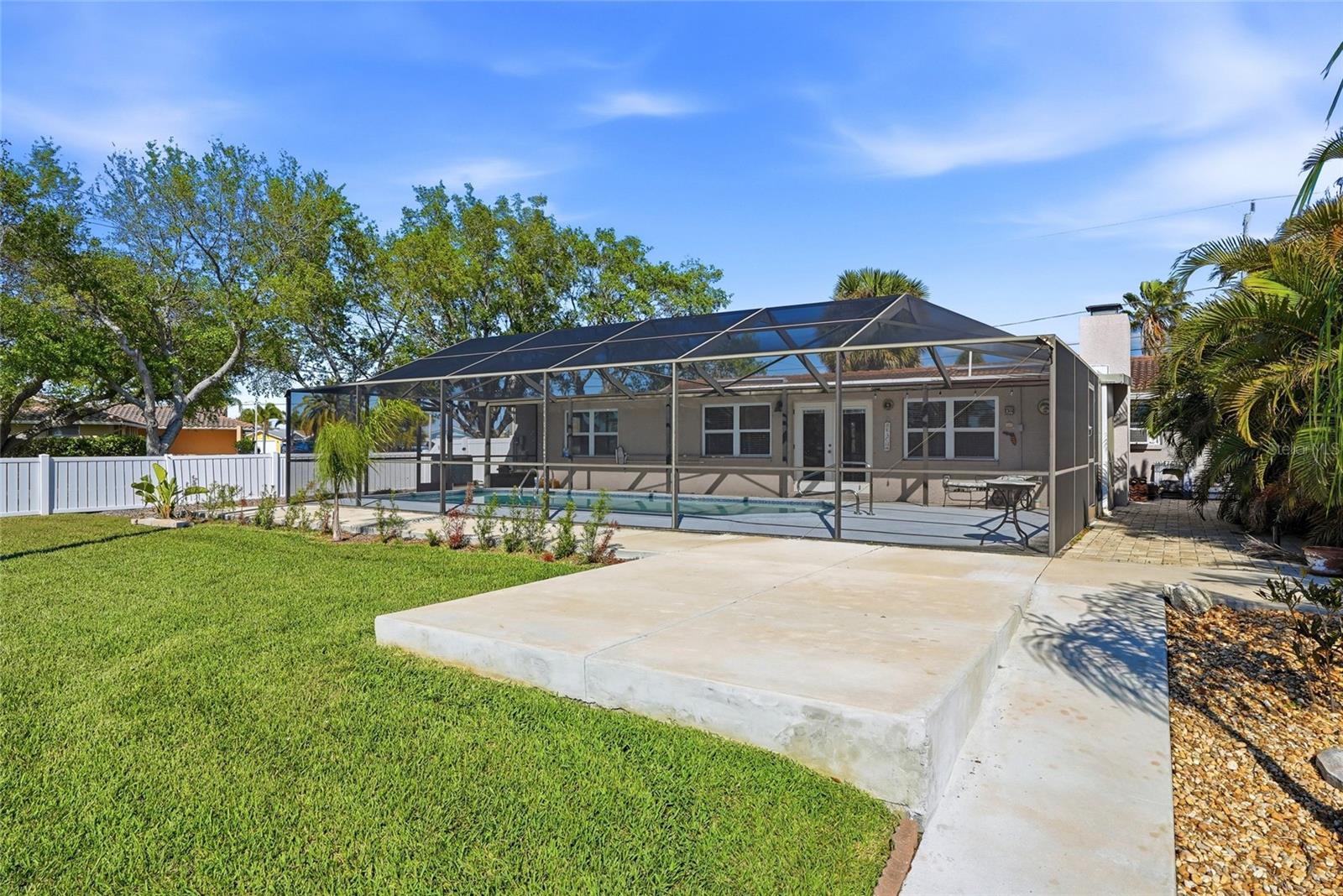 FLOR A MAR - Residential