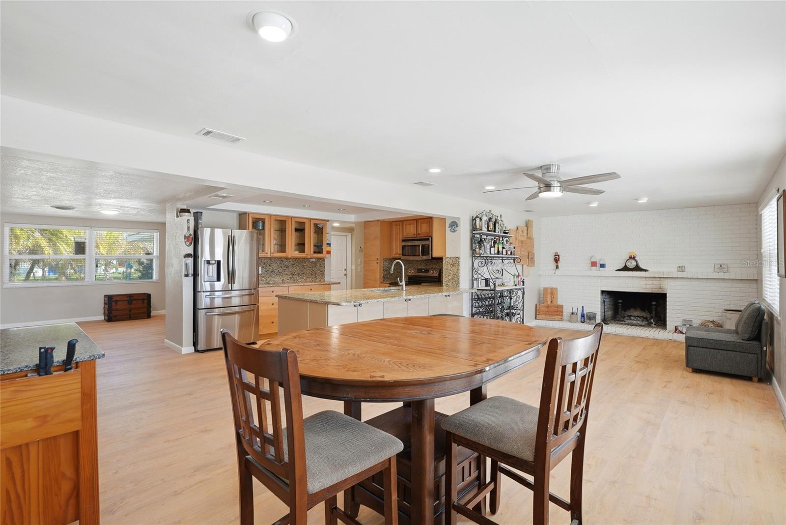 FLOR A MAR - Residential