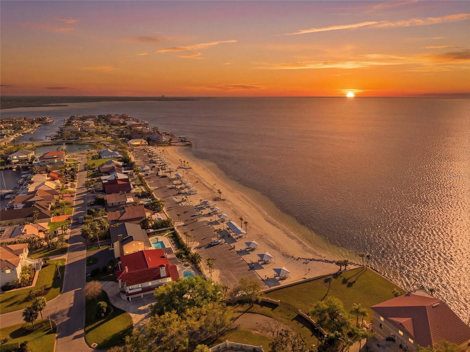 FLOR A MAR - Residential