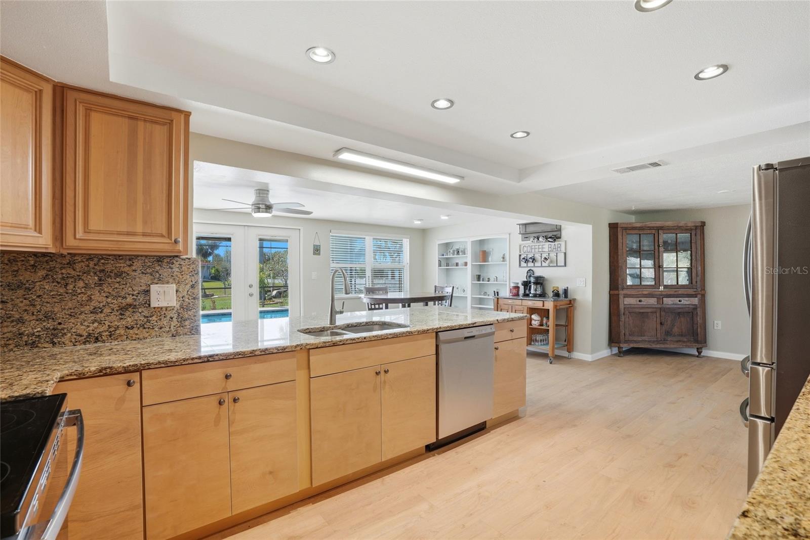 FLOR A MAR - Residential