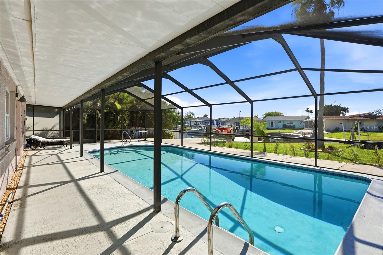 FLOR A MAR - Residential