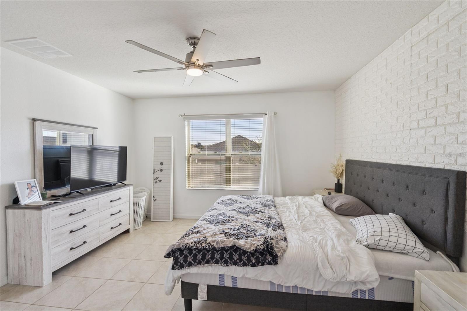 OAK TRAIL RESERVE - Residential