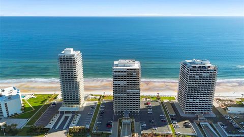 A home in DAYTONA BEACH