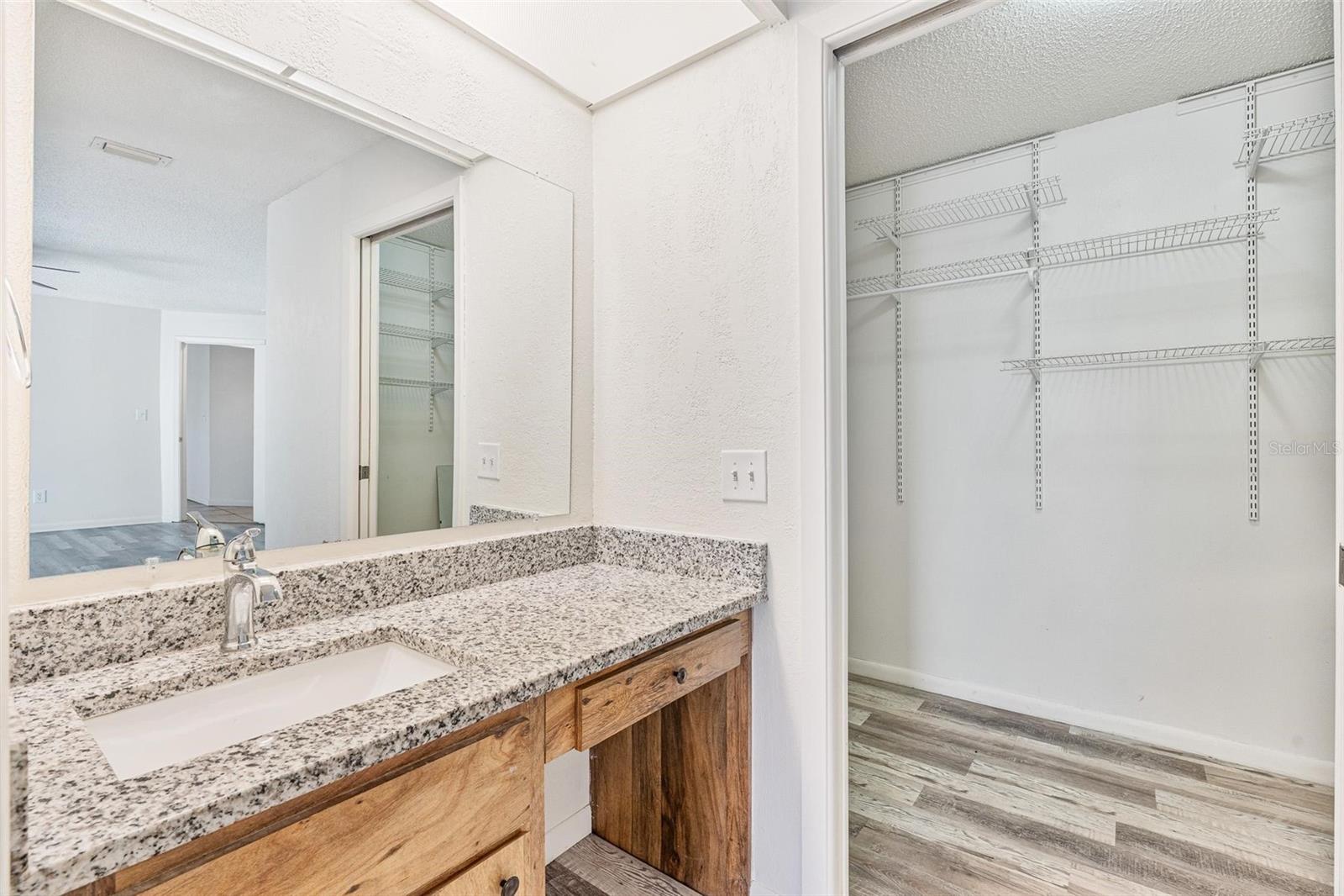 WOODLAND HILLS - Residential