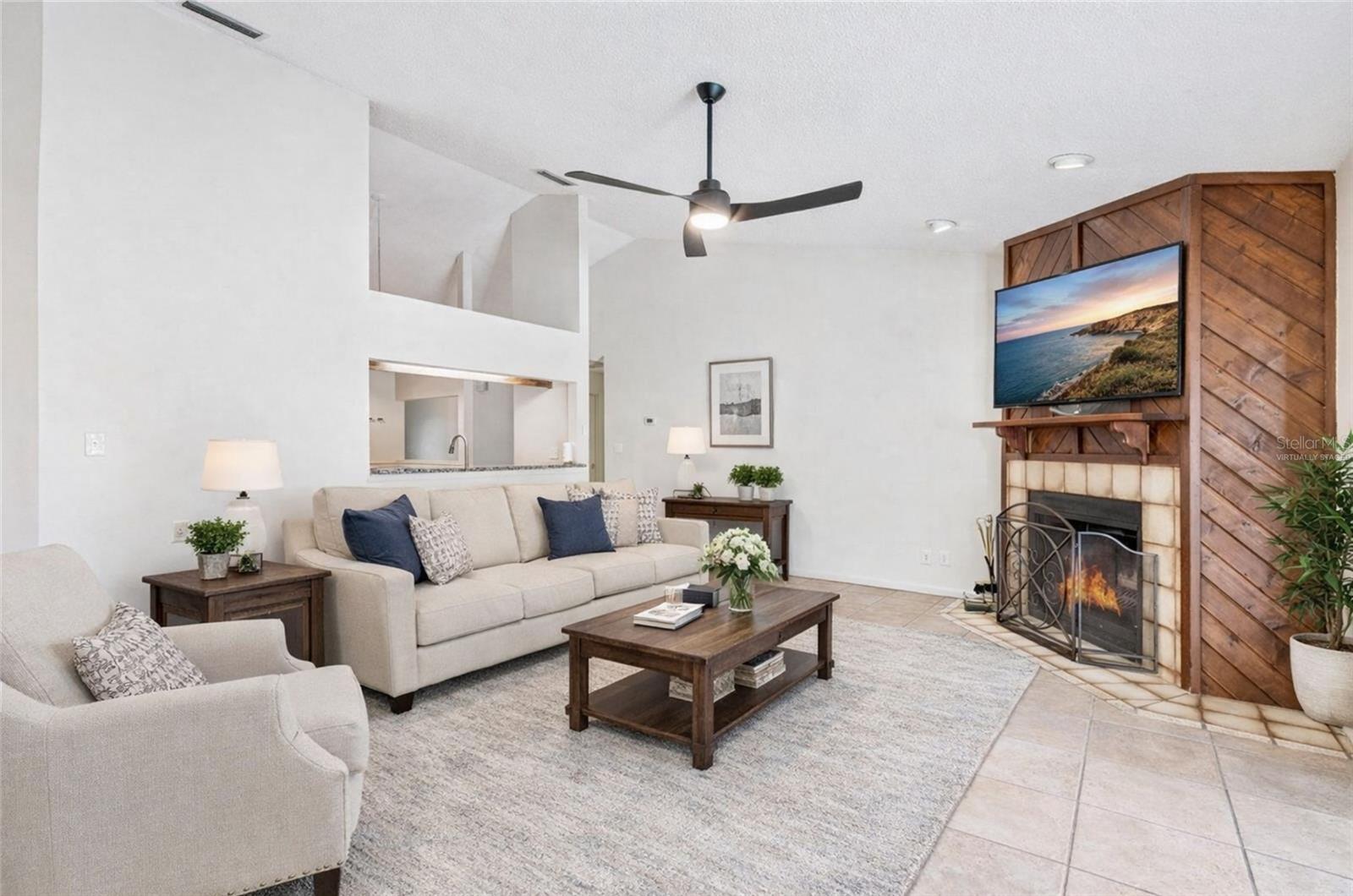 WOODLAND HILLS - Residential