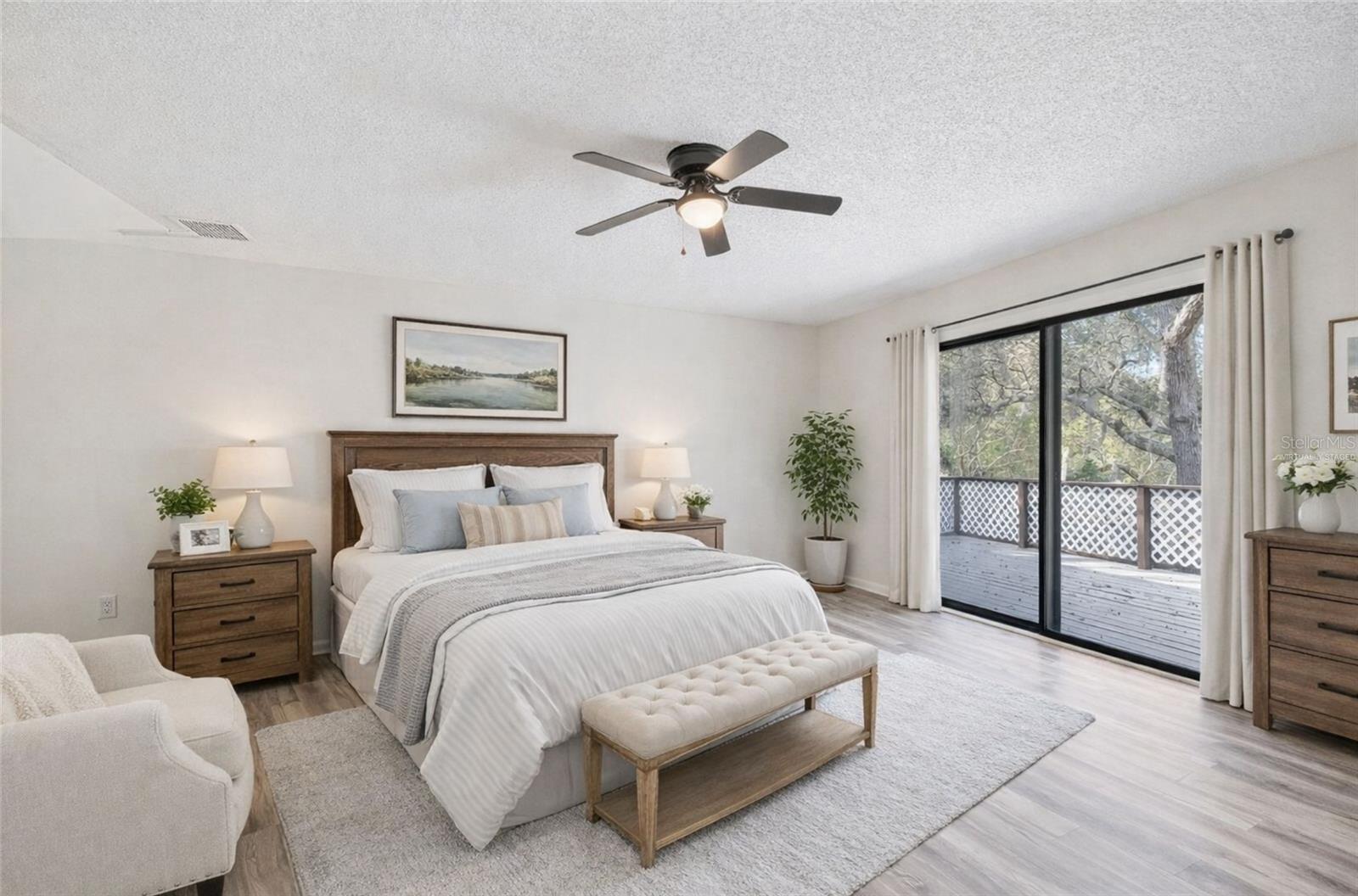 WOODLAND HILLS - Residential