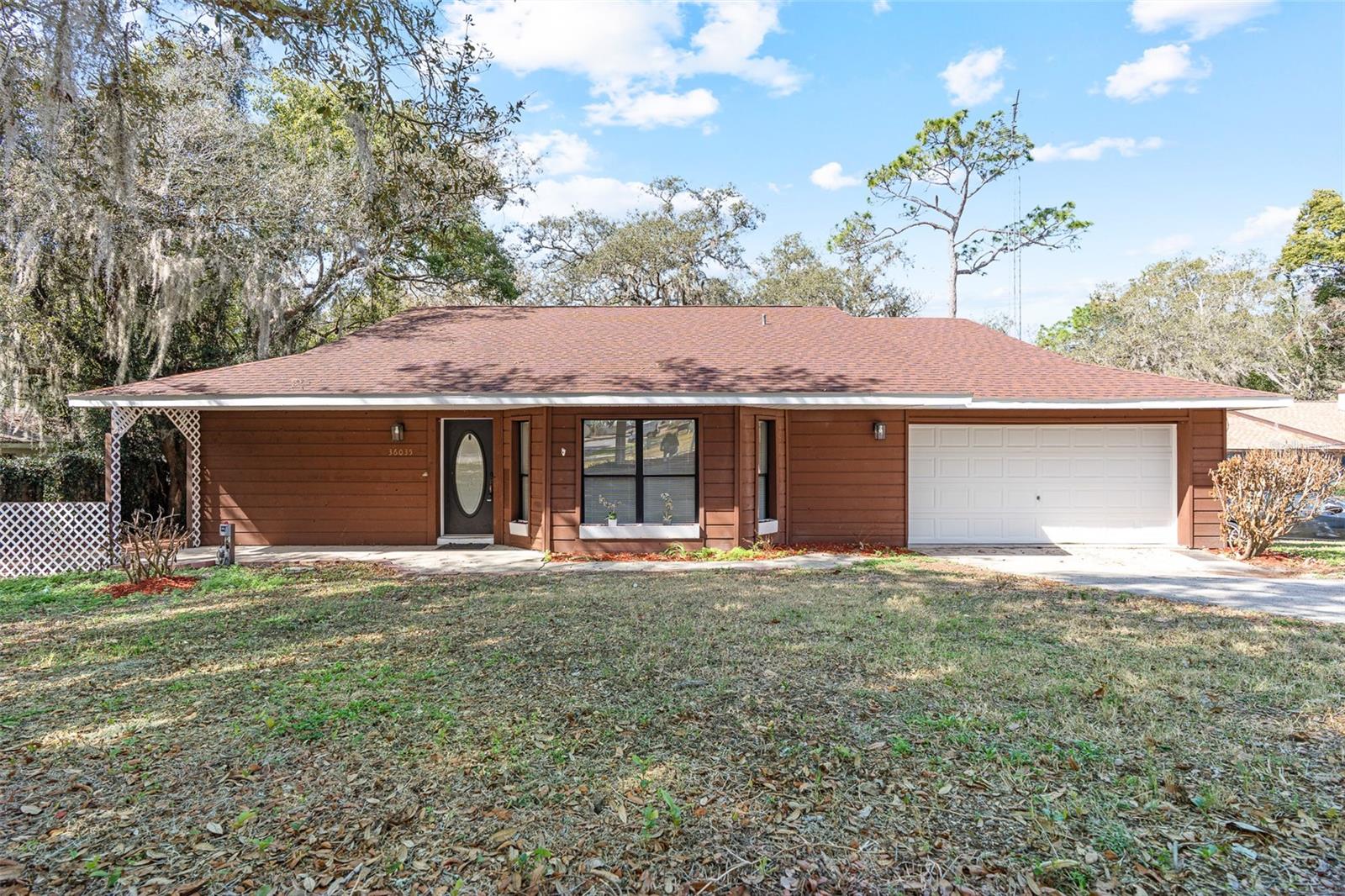 WOODLAND HILLS - Residential