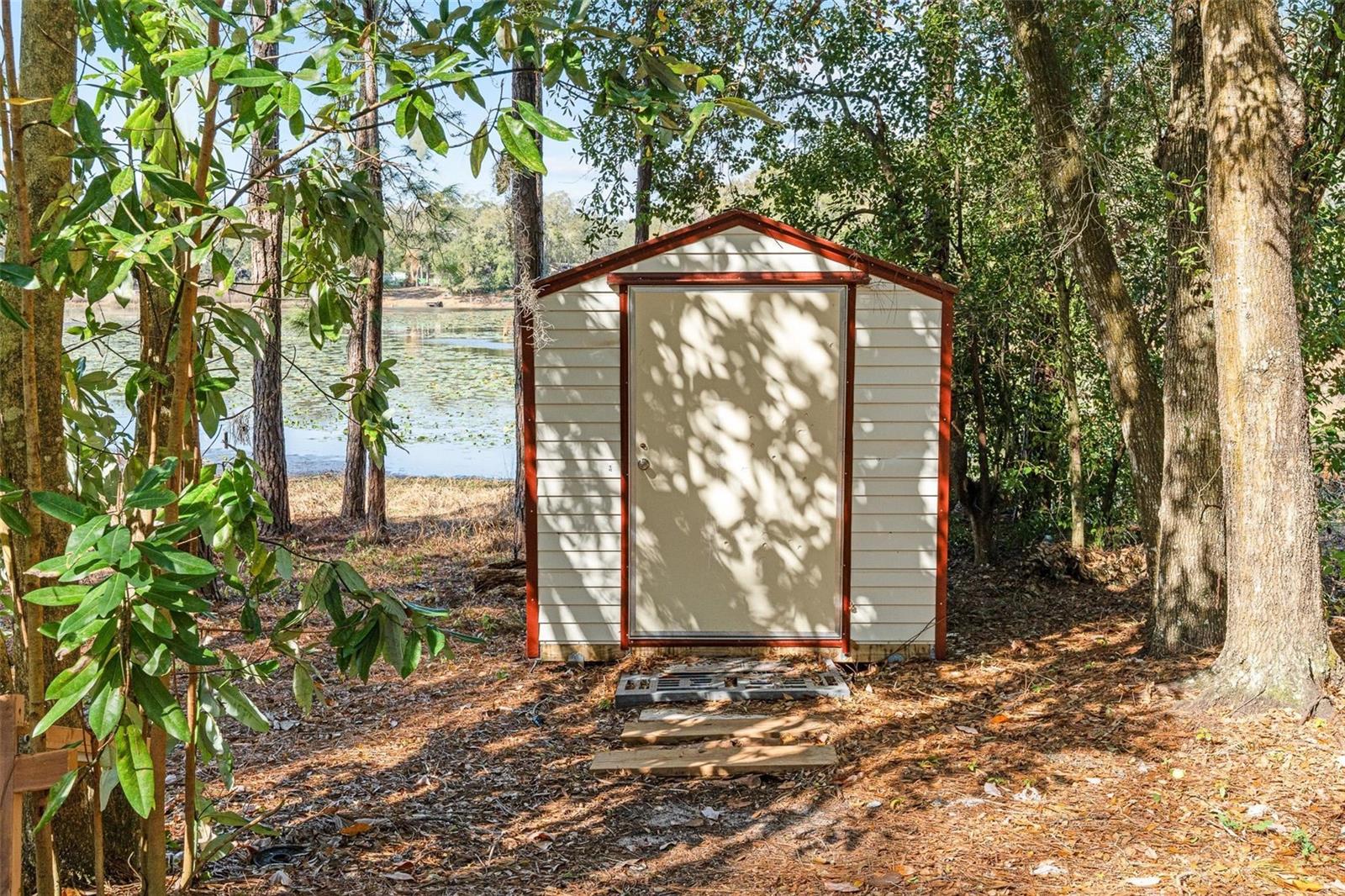 WOODLAND HILLS - Residential