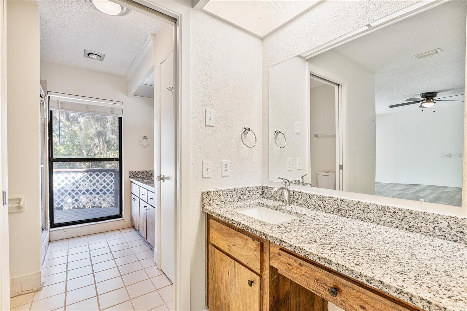 WOODLAND HILLS - Residential