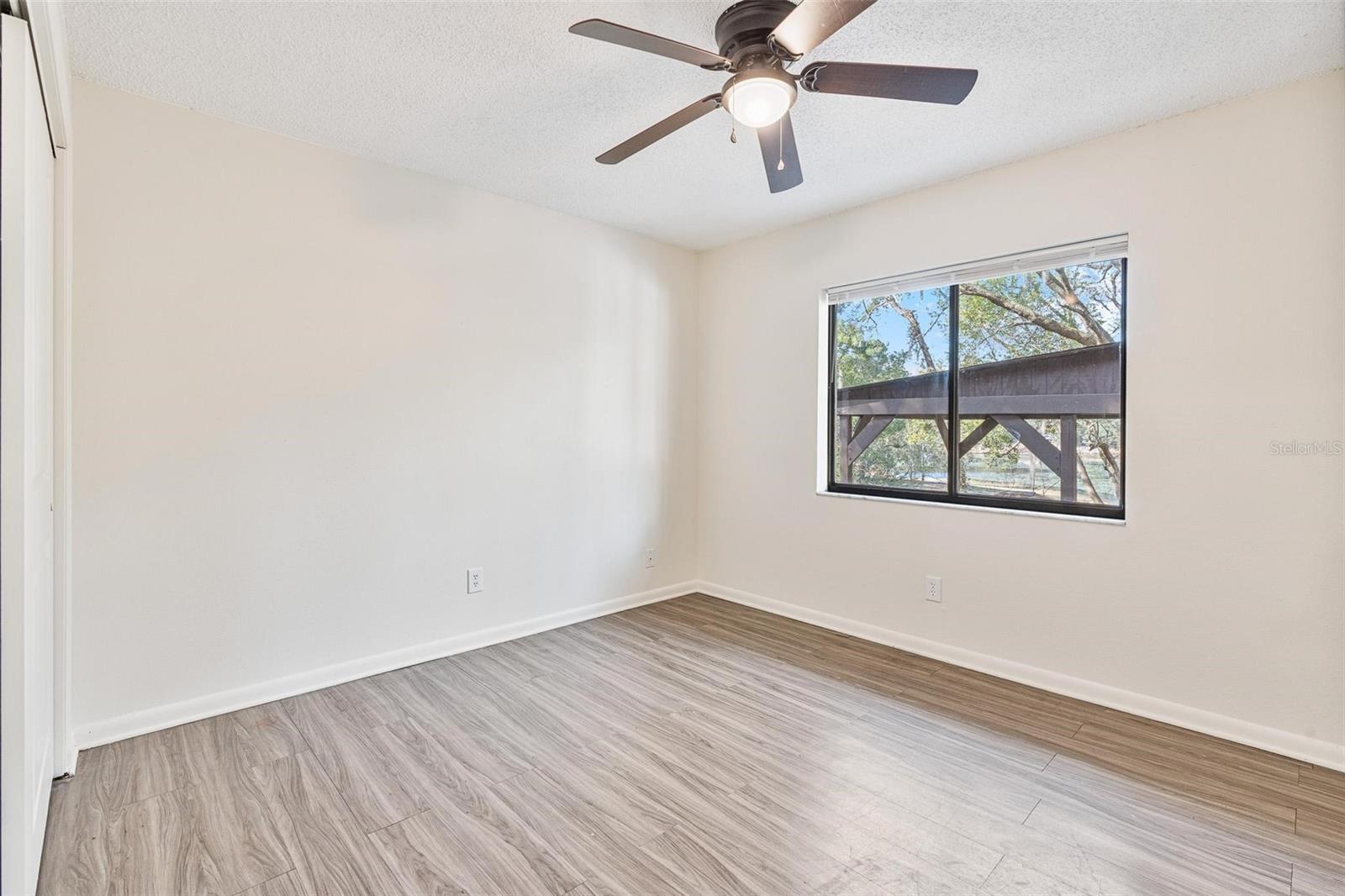 WOODLAND HILLS - Residential