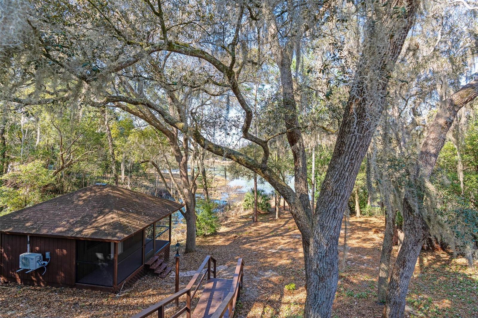 WOODLAND HILLS - Residential