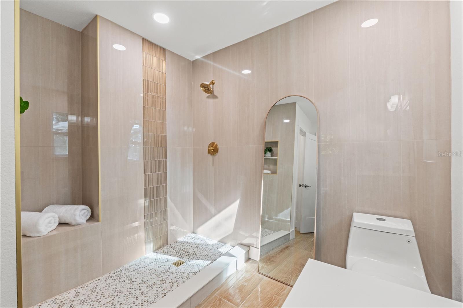 TANGLEWOOD - Residential