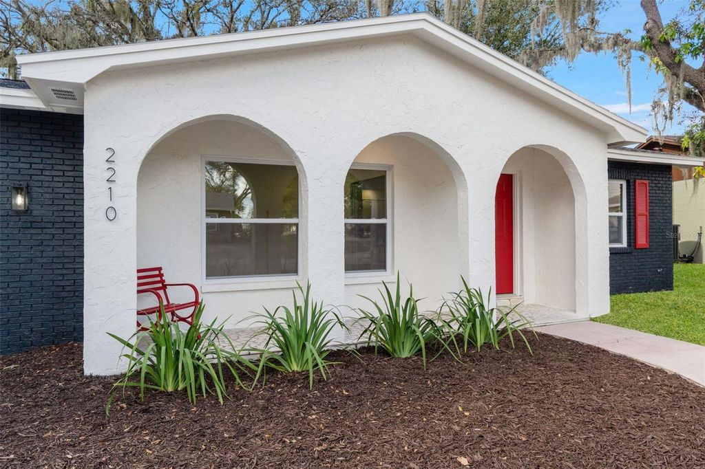 Photo of 2210 Tanglewood Way, Brandon, FL 33511 (MLS # TB8465579)