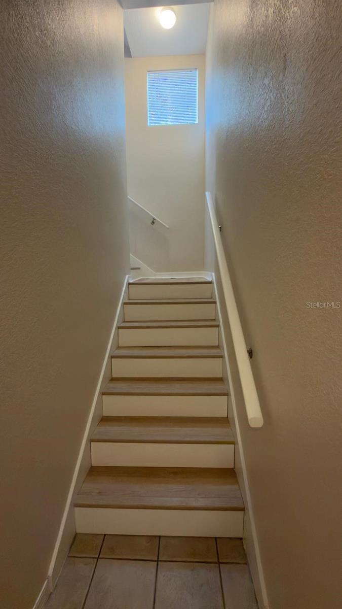 1807 SHADOW VIEW CIRCLE 1807