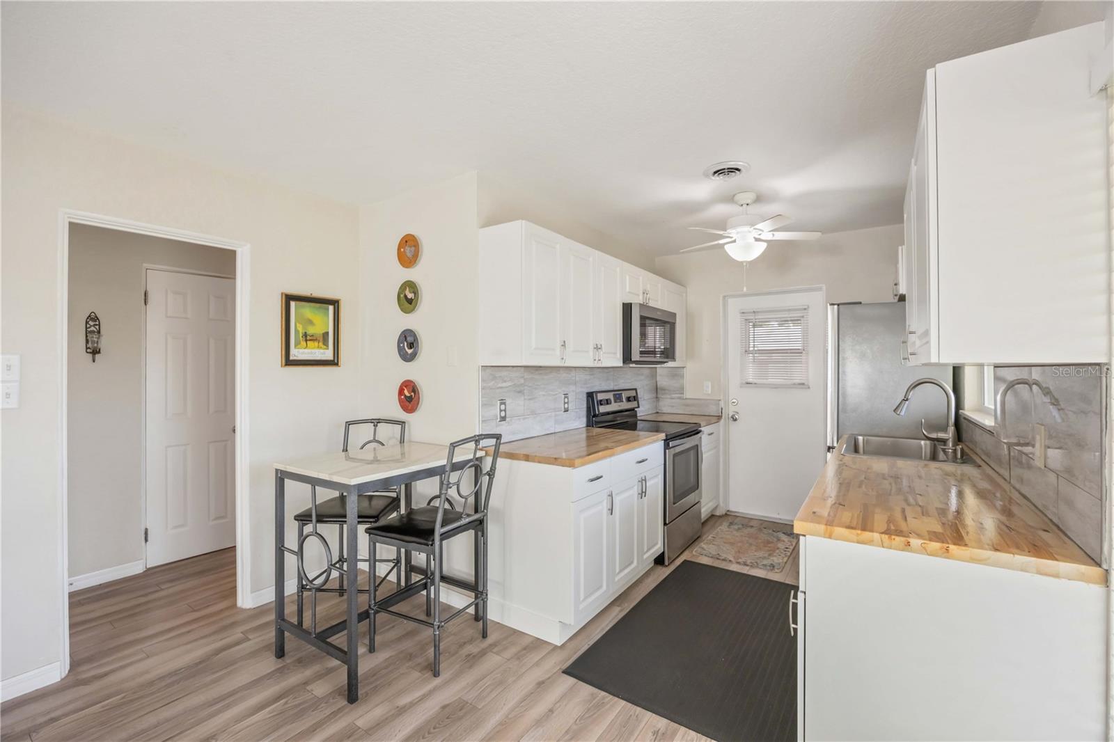 1446 SAINT CLAIR ROAD