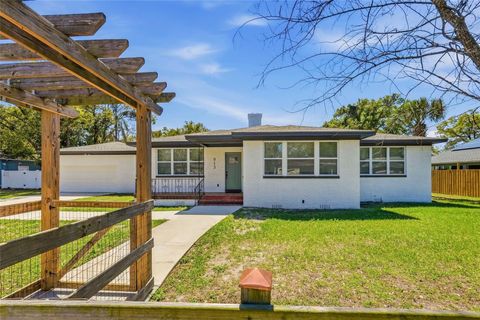 913 E GENESEE STREET TAMPA FL 33603