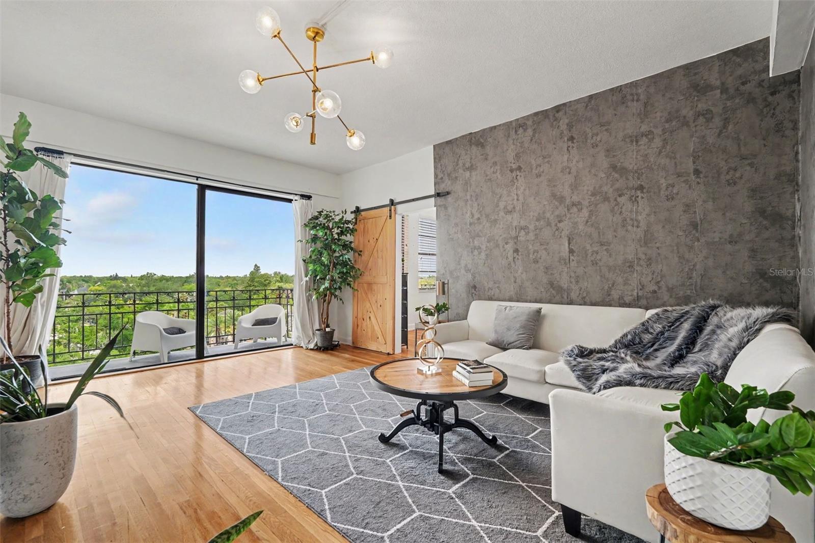 2109 BAYSHORE BOULEVARD 609