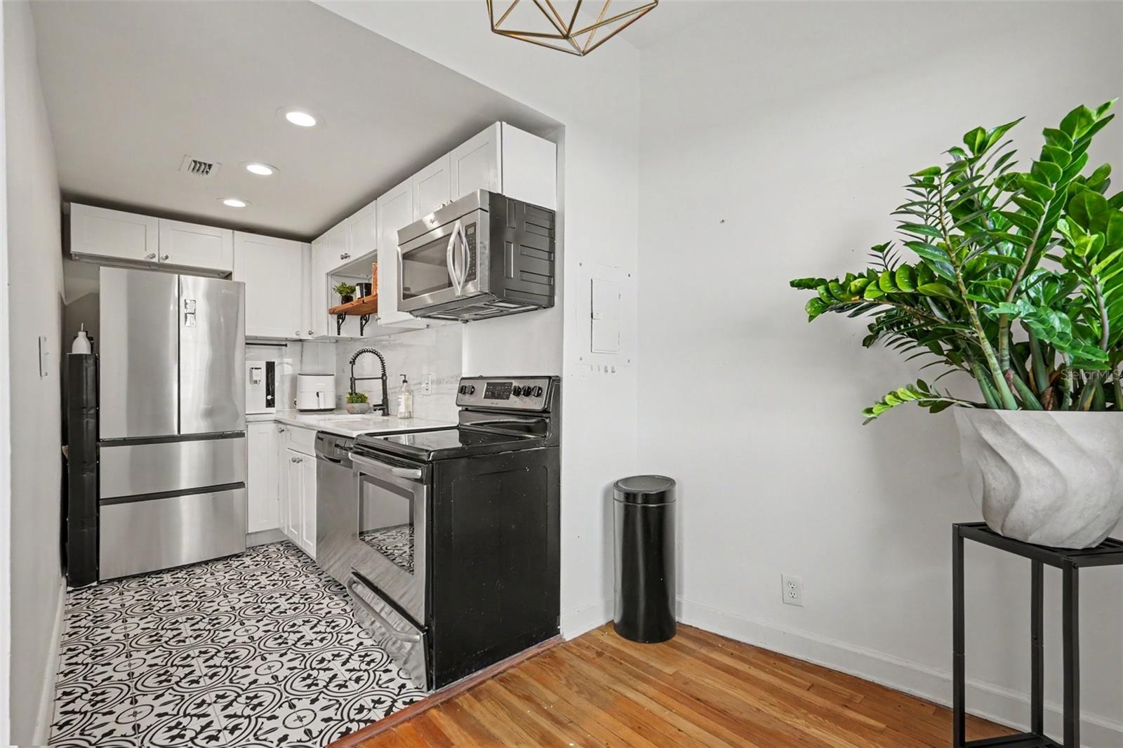 2109 BAYSHORE BOULEVARD 609