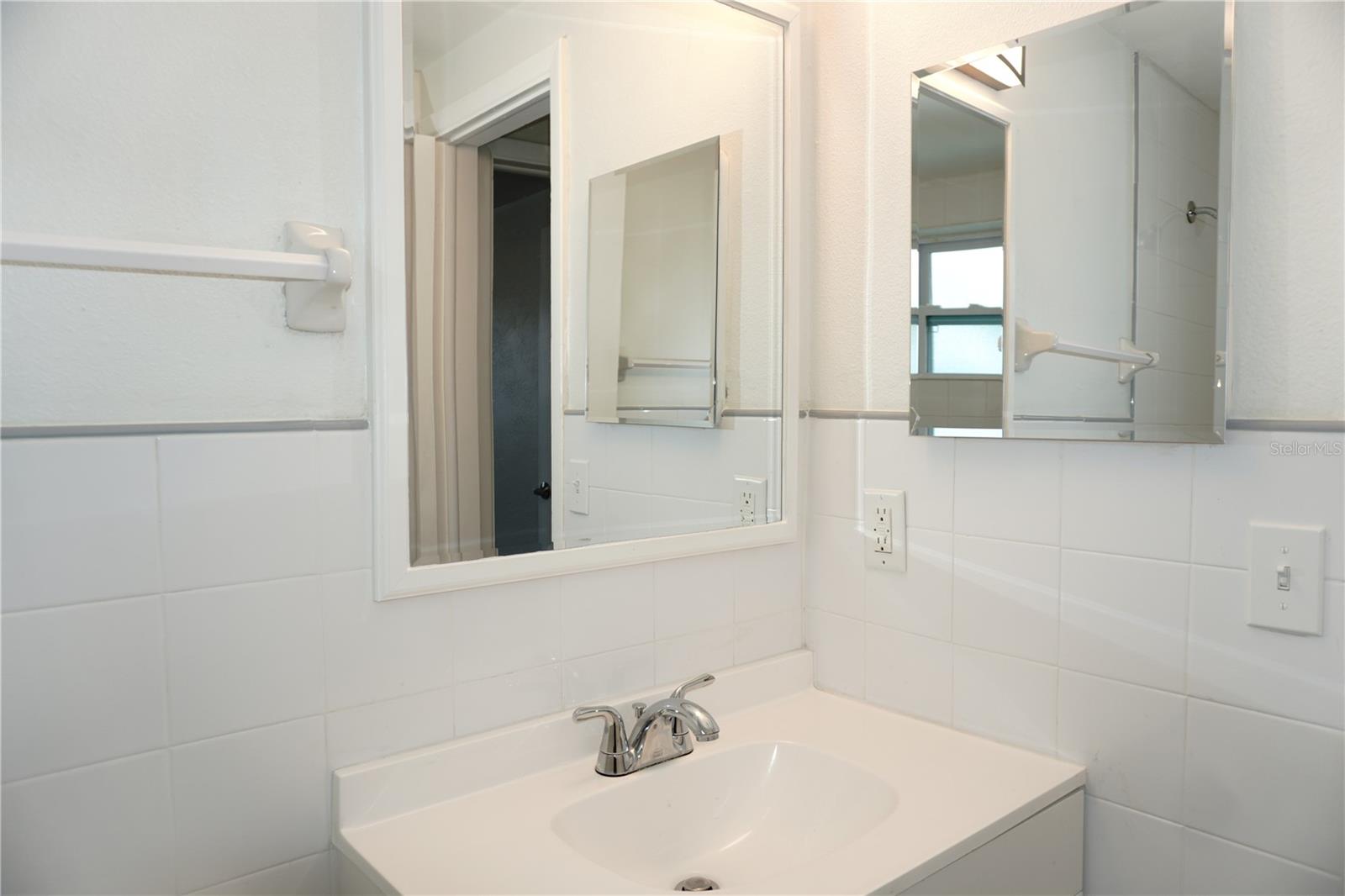 MIDWAY ACRES - Residential