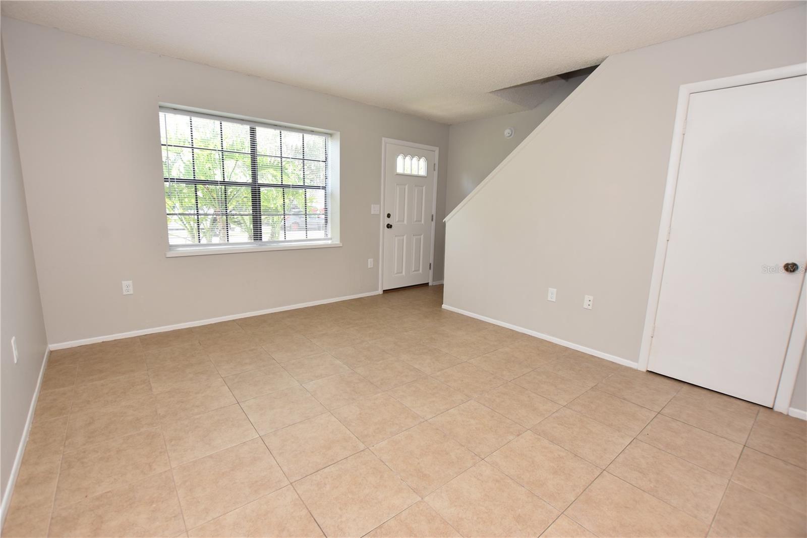 COUNTRY RIDGE ADD - Residential Lease