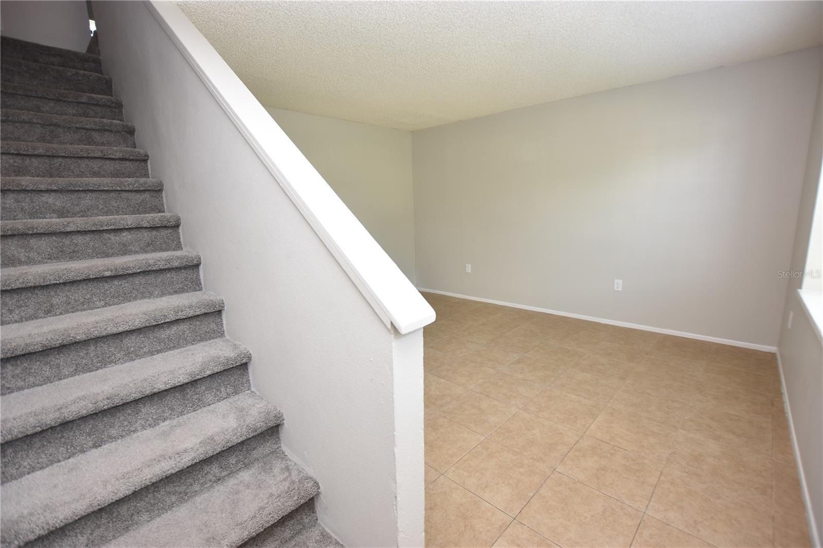 COUNTRY RIDGE ADD - Residential Lease