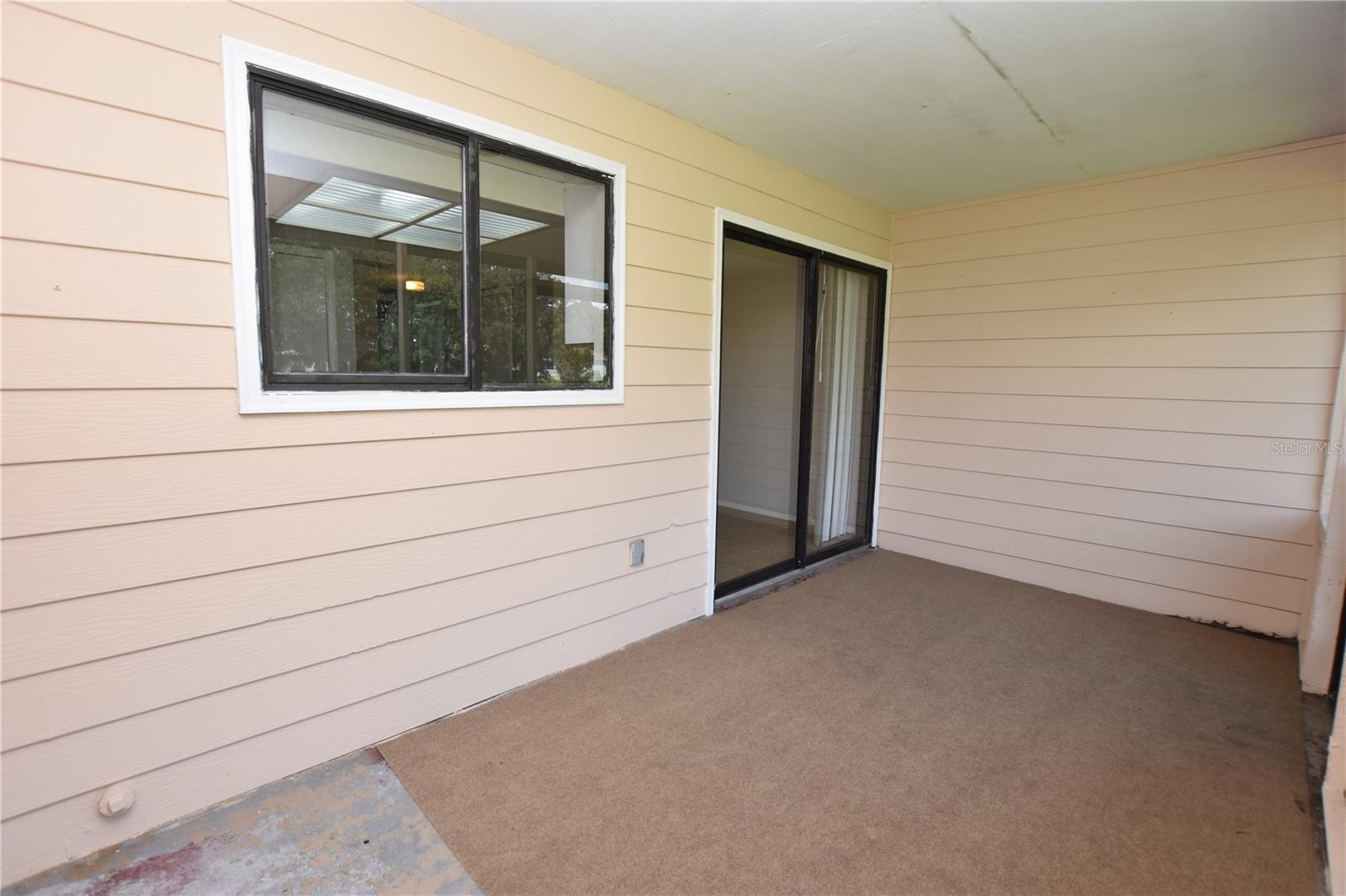 COUNTRY RIDGE ADD - Residential Lease