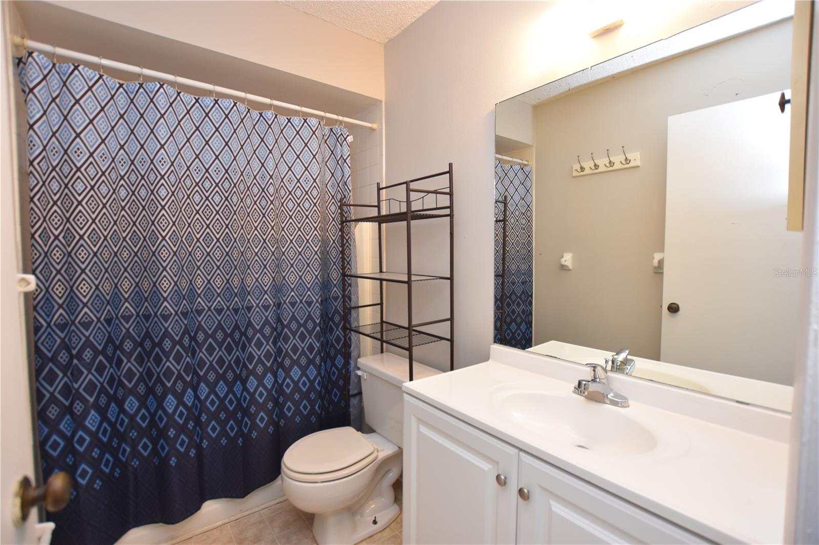 COUNTRY RIDGE ADD - Residential Lease