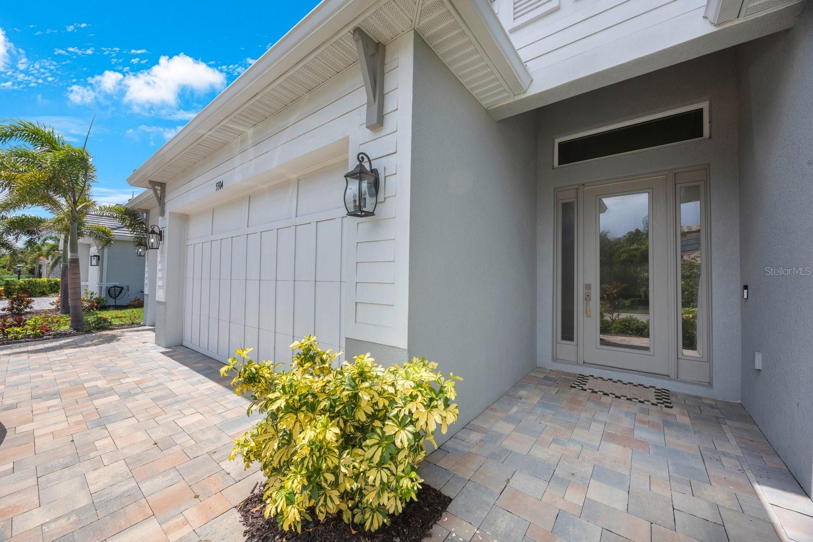 5504 TITLE ROW DRIVE