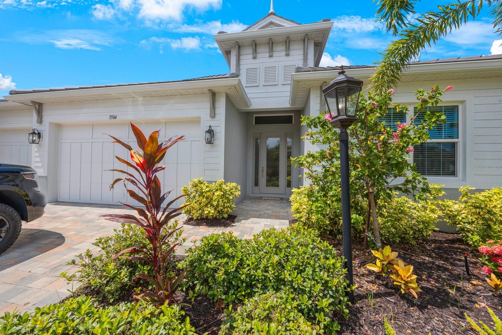 5504 TITLE ROW DRIVE