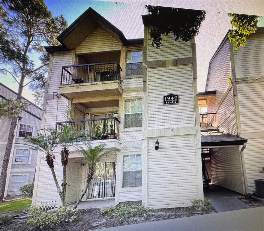 CONVENIENT 1st FLOOR CONDOMINIUM - 1 BEDROOM 1 FULL BATHROOM - COMMUNITY POOL - CLUB HOUSE - FITNESS CENTER - COVERED PATIO OVERLOOKING POND - EASY ACCESS TO SHOPPING, RESTAURANTS AND MAJOR HIGHWAYS. CLOSE TO DISNEY WORLD, UNIVERSAL STUDIOS, SEA WORLD, MALL OF MILLENIA AND EVERYTHING CENTRAL FLORIDA HAS TO ENJOY!  Open Floor Plan - Living Room Dining Room Combination - Tile Floors Throughout - Private Patio - Perfect for Entertaining Family and Friends!  Short Drive to Some of Florida's Most Beautiful Beaches. Gated Community - Open Parking - CASH ONLY - Call Today for a Private Showing!