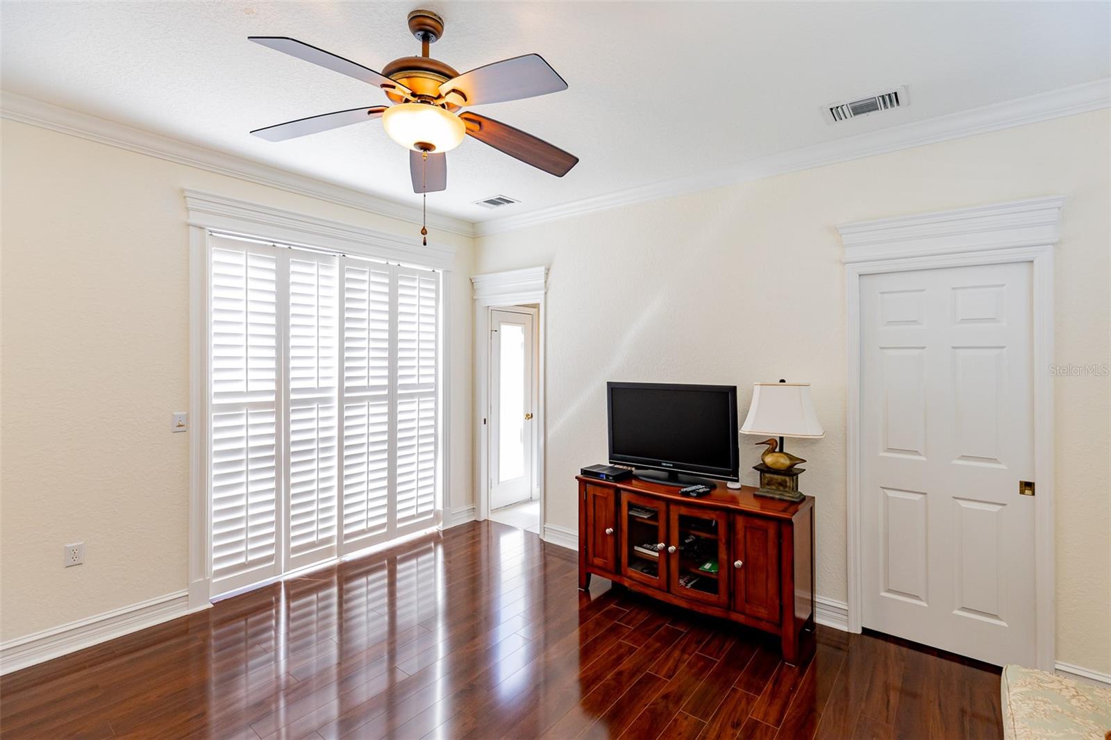 SUMMERGLEN - Residential